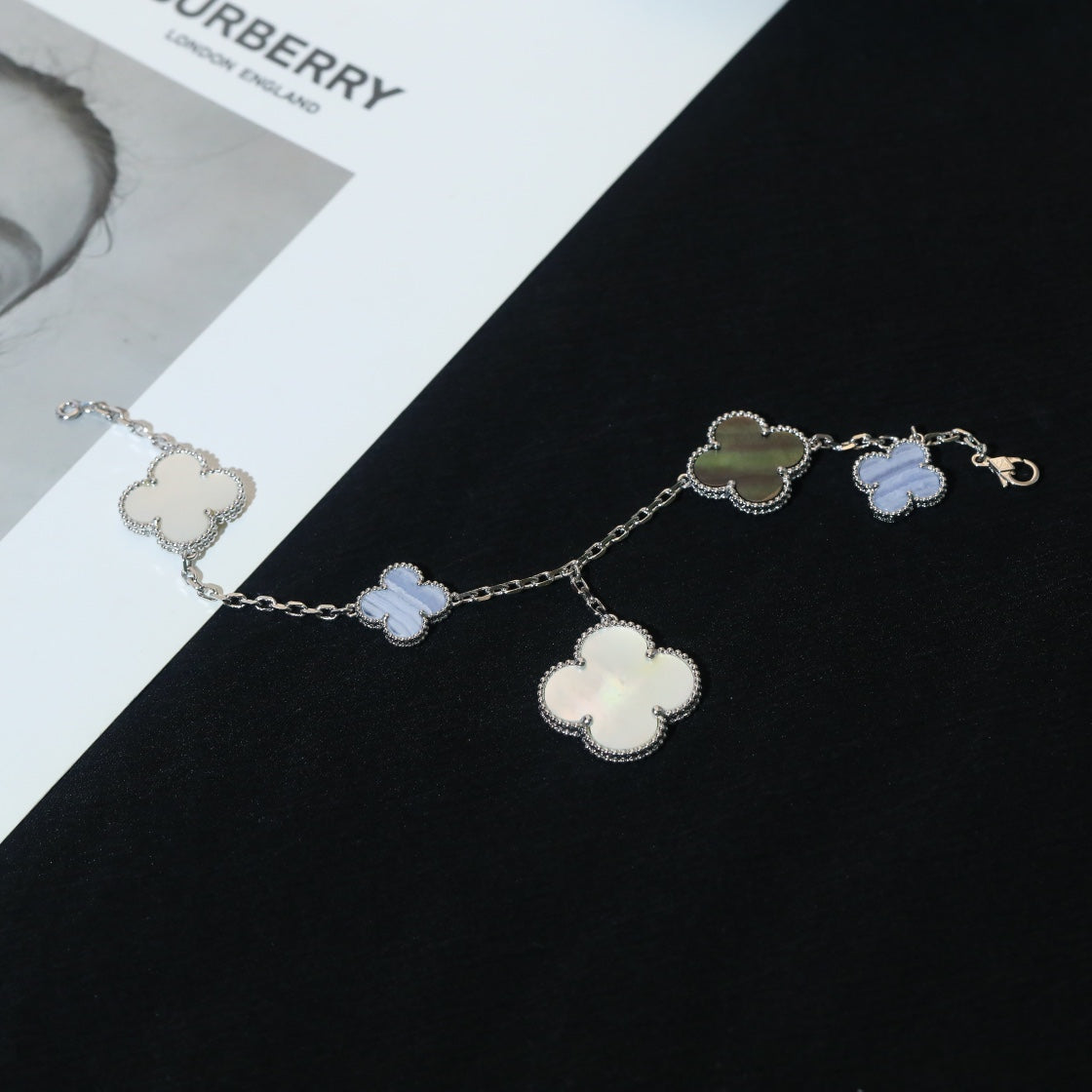 [⭐Aura]CLOVER BRACELET 5 MOTIFS MOP CHALCEDONY SILVER