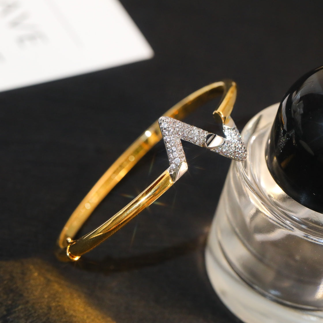 [⭐Aura]VOLTE UPSITE DOWN GOLD DIAMOND BRACELET