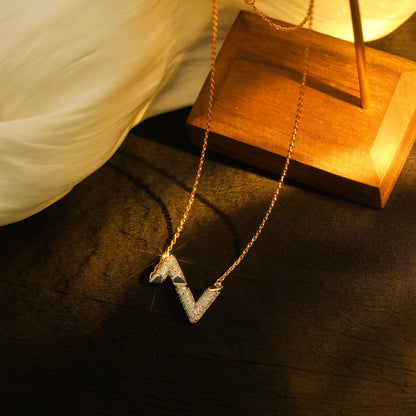 [⭐Aura]VOLT SILVER DIAMOND PEDANT NECKLACE