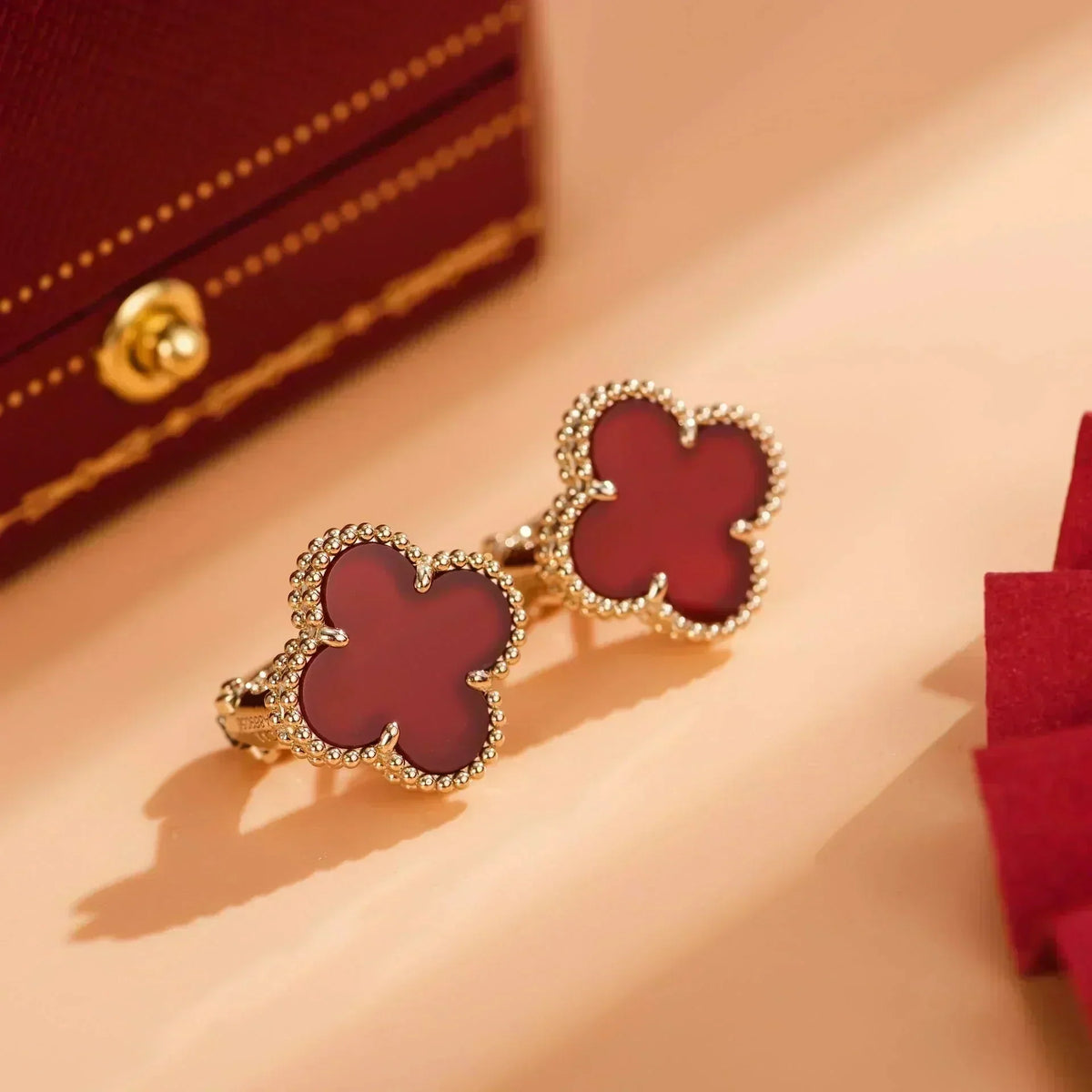 [⭐Aura]CLOVER MEDIUM 1 MOTIFS CARNELIAN  EARRINGS
