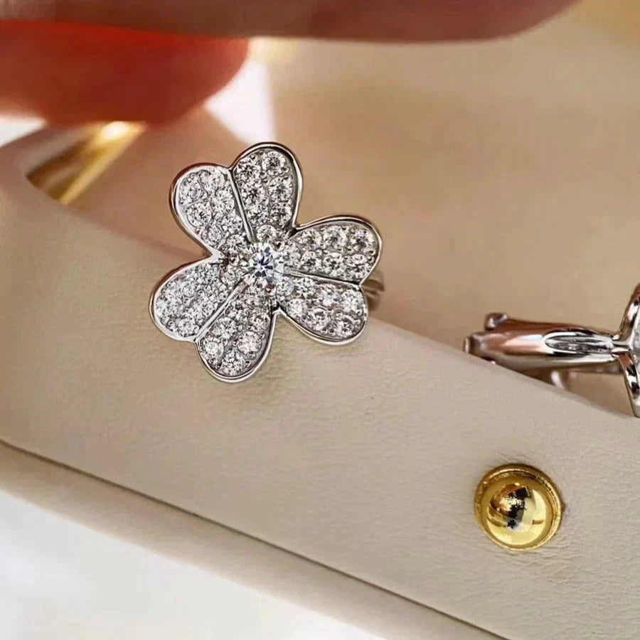 [⭐Aura]CLOVER COMOS DIAMOND EARRINGS SILVER