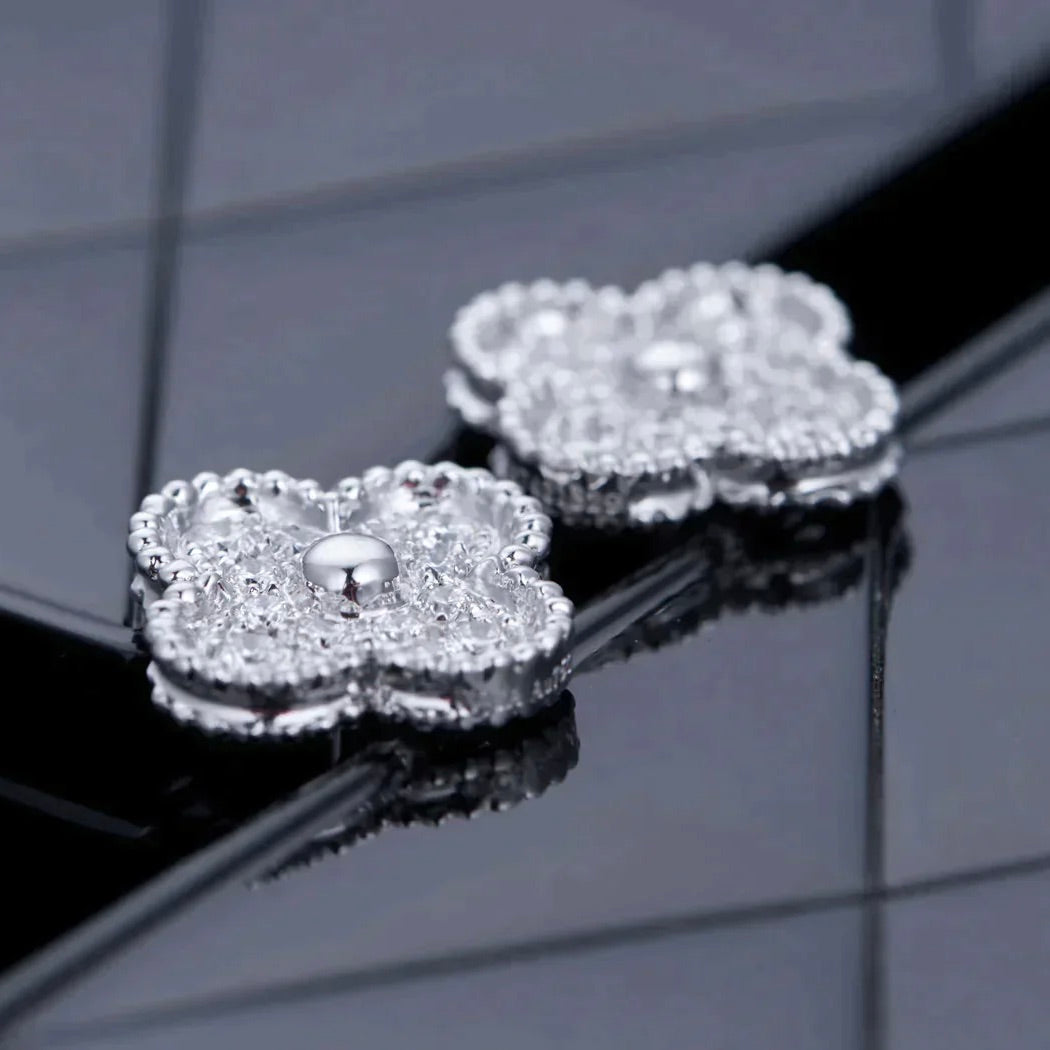 [⭐Aura]CLOVER 1 MOTIFS DIAMOND STUD EARRINGS SILVER