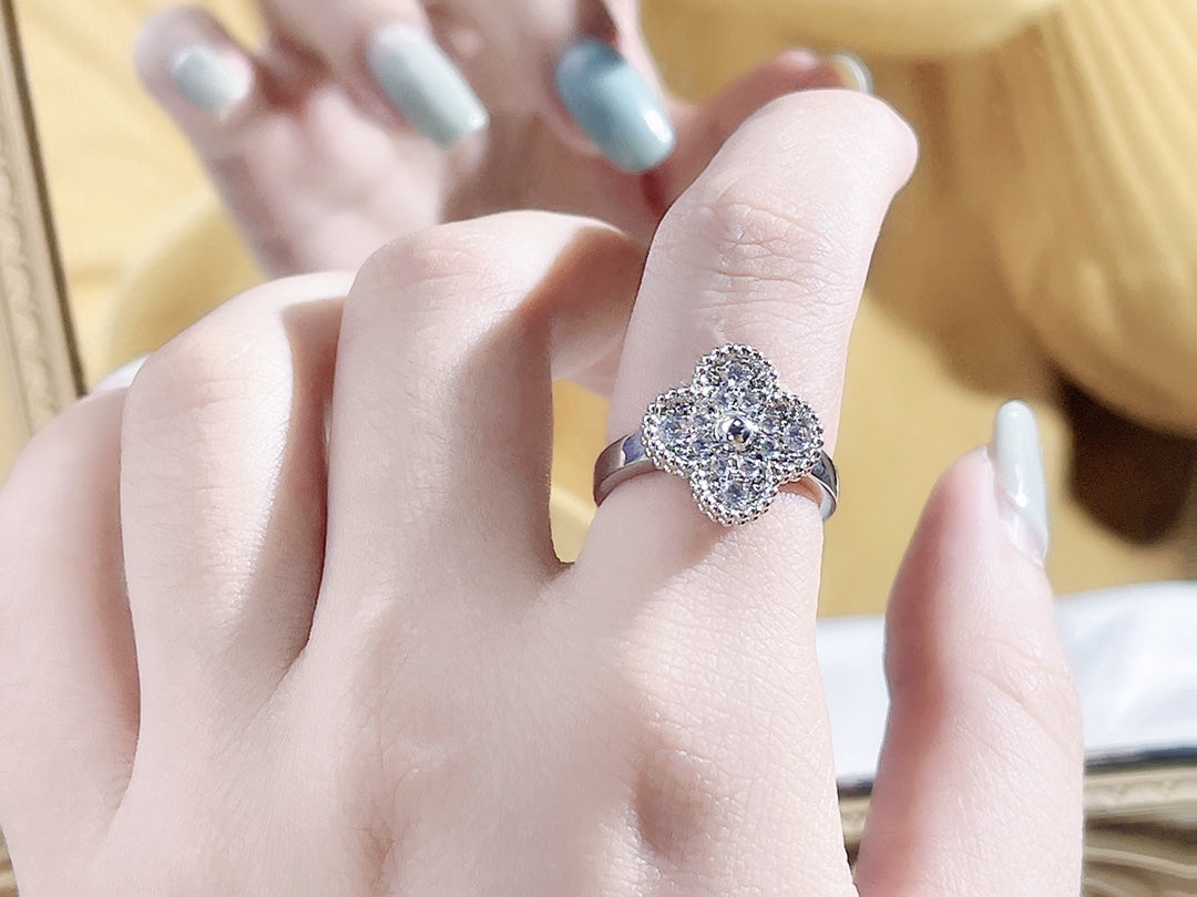[⭐Aura]CLOVER DIAMOND RING