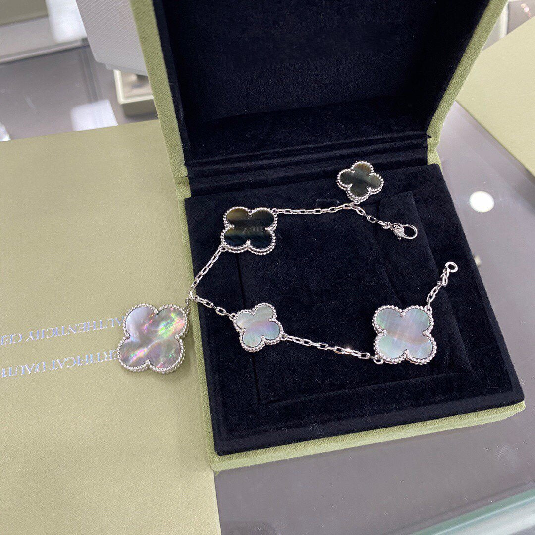 [⭐Aura]CLOVER 5 MOTIFS SIVLER DARK MOP BRACELET