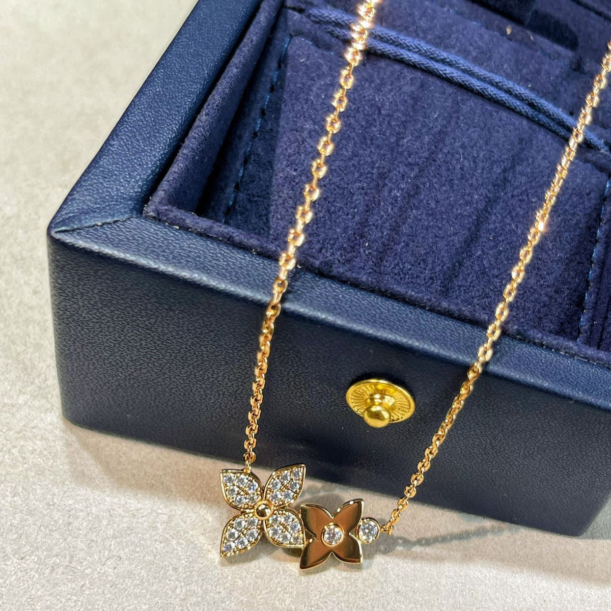 [⭐Aura]STAR BLOSSOM NECKLACE PINK GOLD DIAMONDS