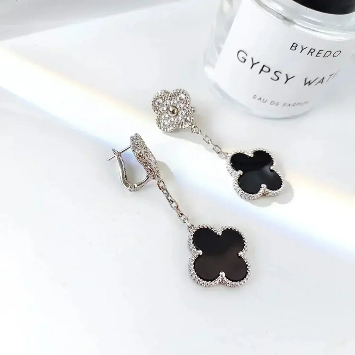 [⭐Aura]CLOVER 2 MOTIFS  DIAMOND ONYX EARRINGS SILVER