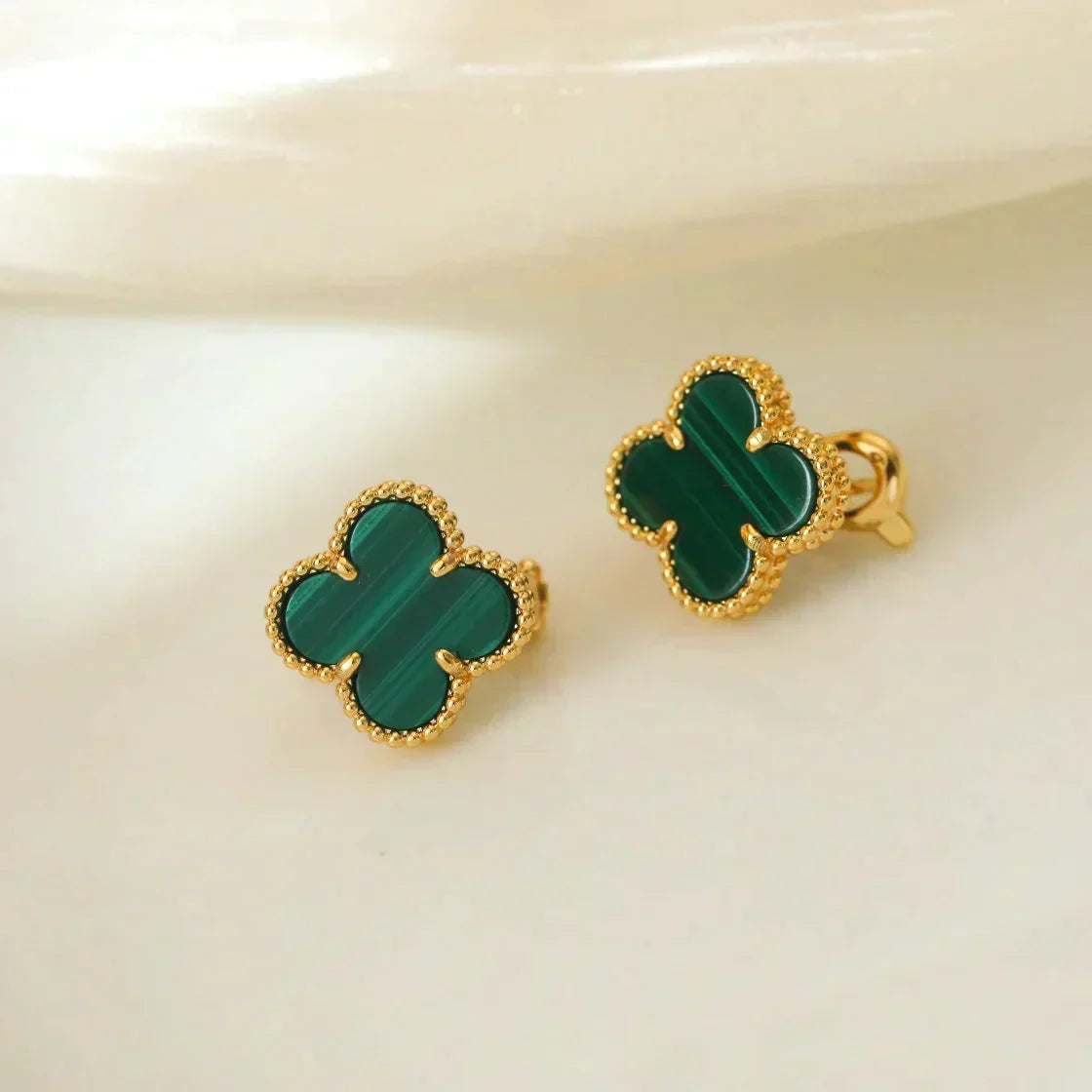 [⭐Aura]CLOVER MEDIUM 1 MOTIFS MALACHITE  EARRINGS