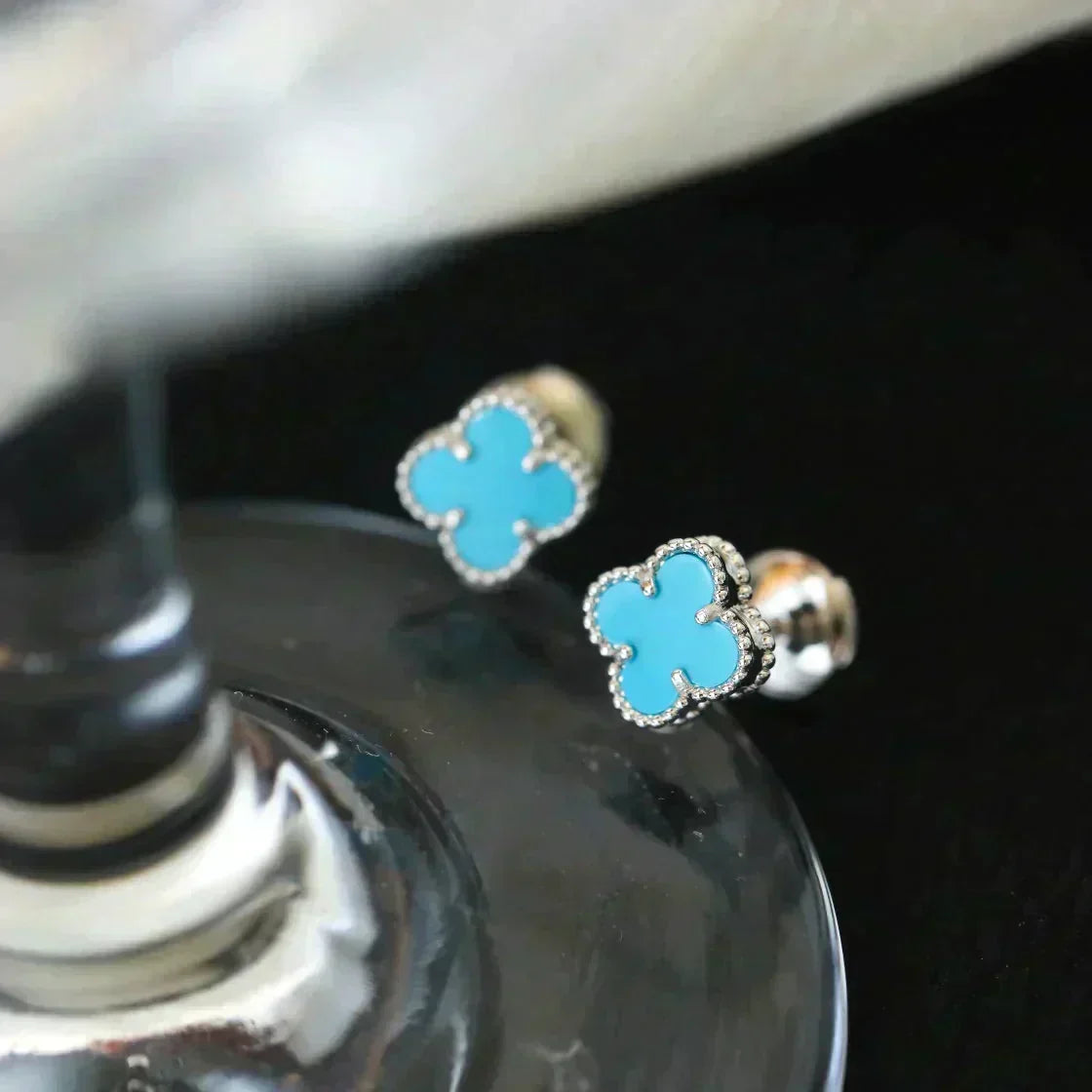 [⭐Aura]CLOVER MINI 9.5MM ONYX STUD EARRINGS SILVER