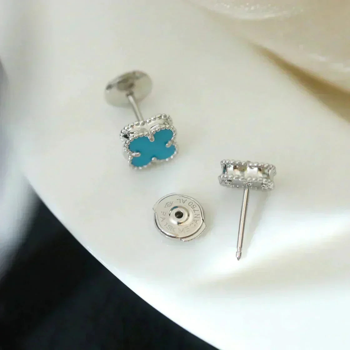 [⭐Aura]CLOVER MINI 9.5MM ONYX STUD EARRINGS SILVER