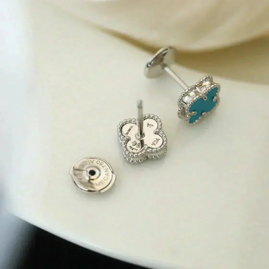 [⭐Aura]CLOVER MINI 9.5MM ONYX STUD EARRINGS SILVER