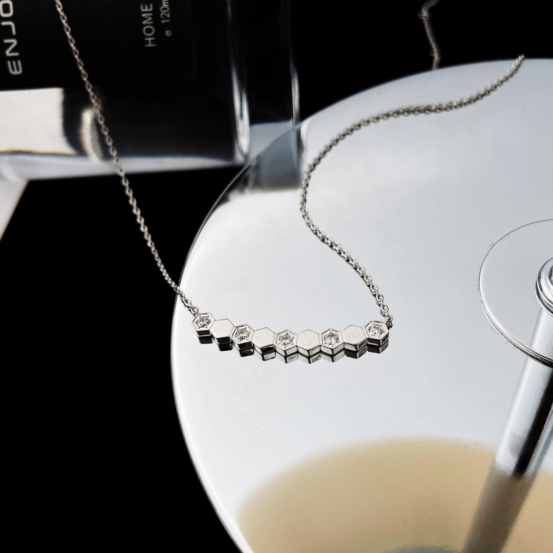 [⭐Aura]BEE MY LOVE DIAMOND NECKLACE