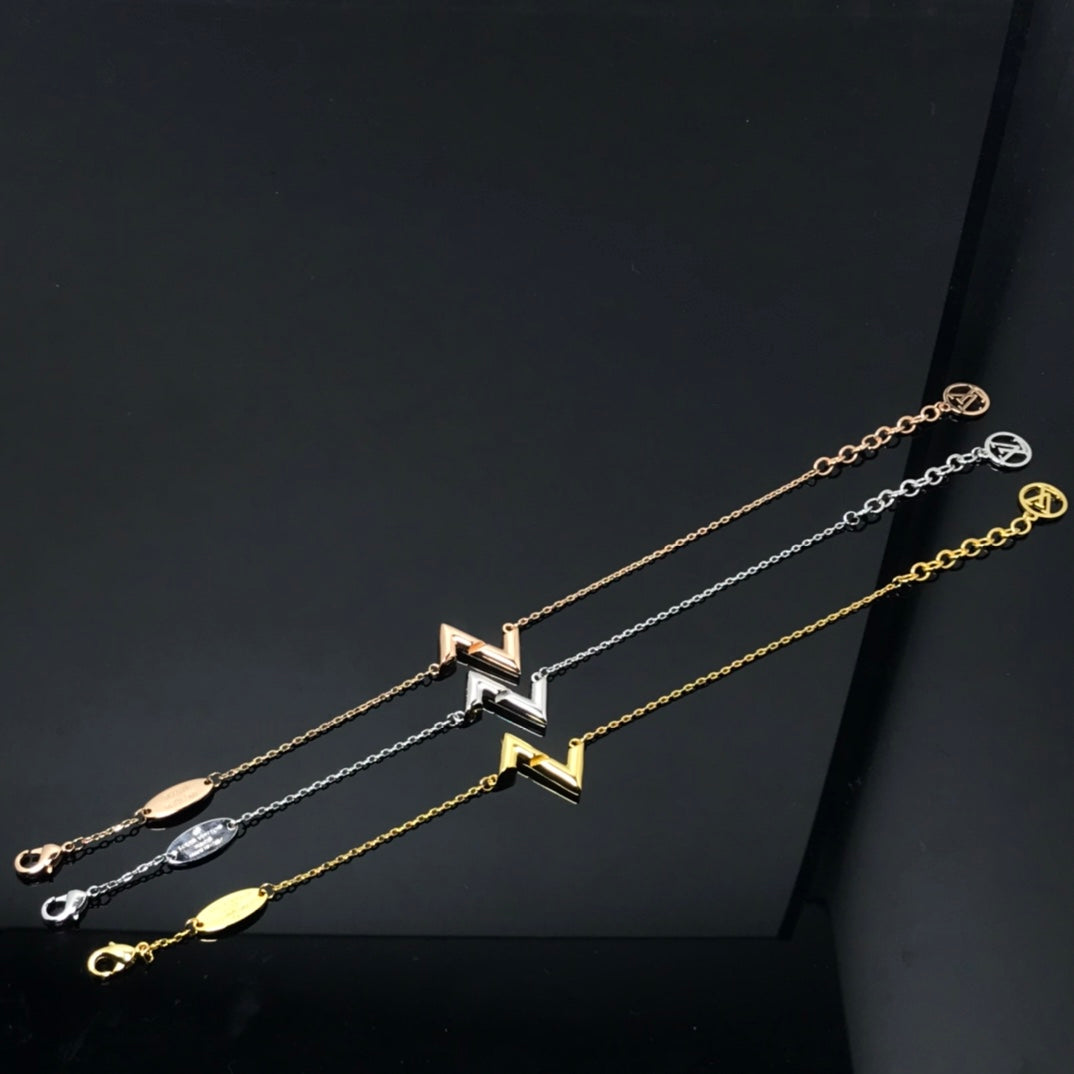 [⭐Aura]VOLT LV LOGO BRACELET