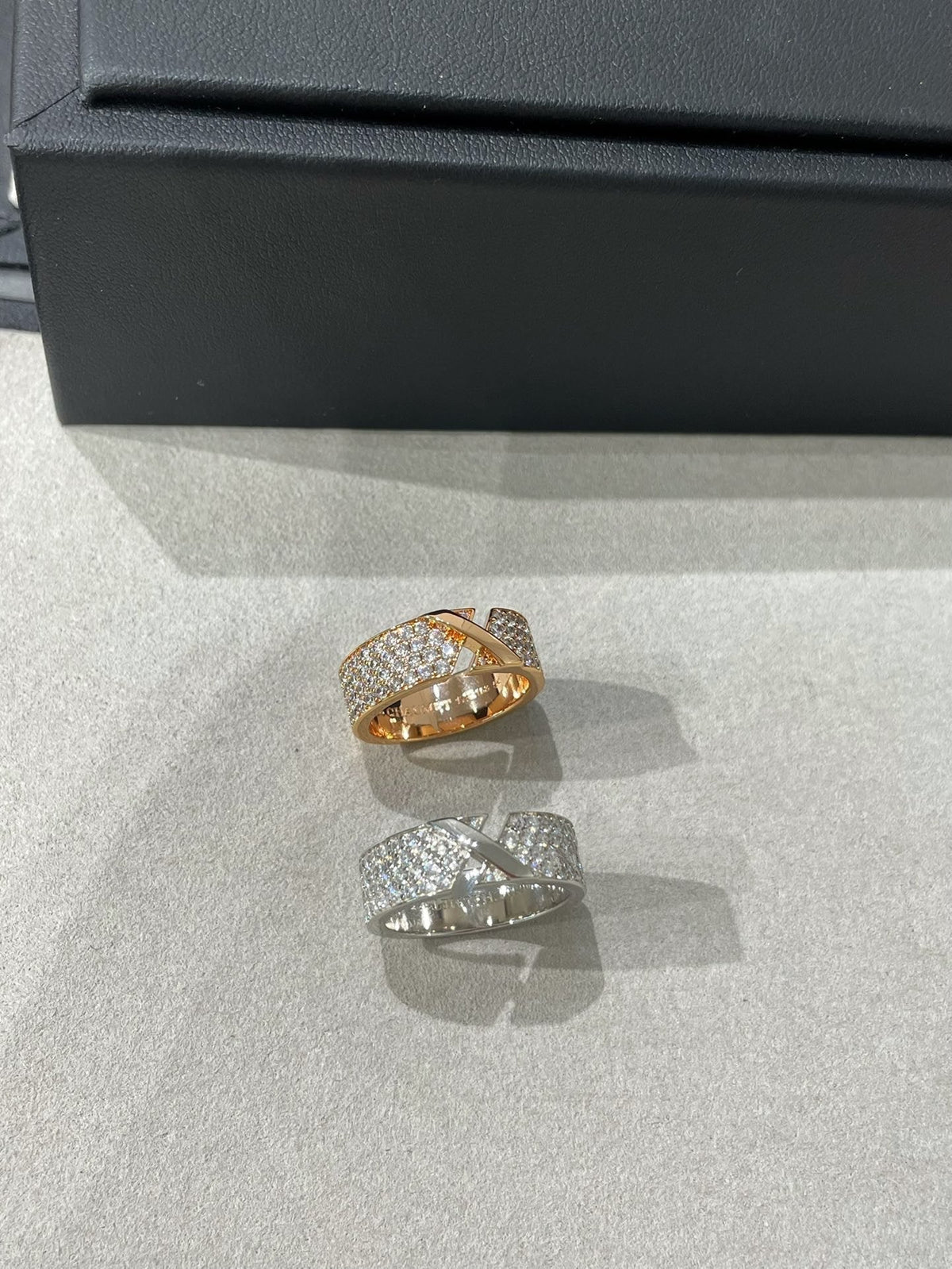 [⭐Aura]LIENS EVIDENCE  DIAMOND PAVED RING