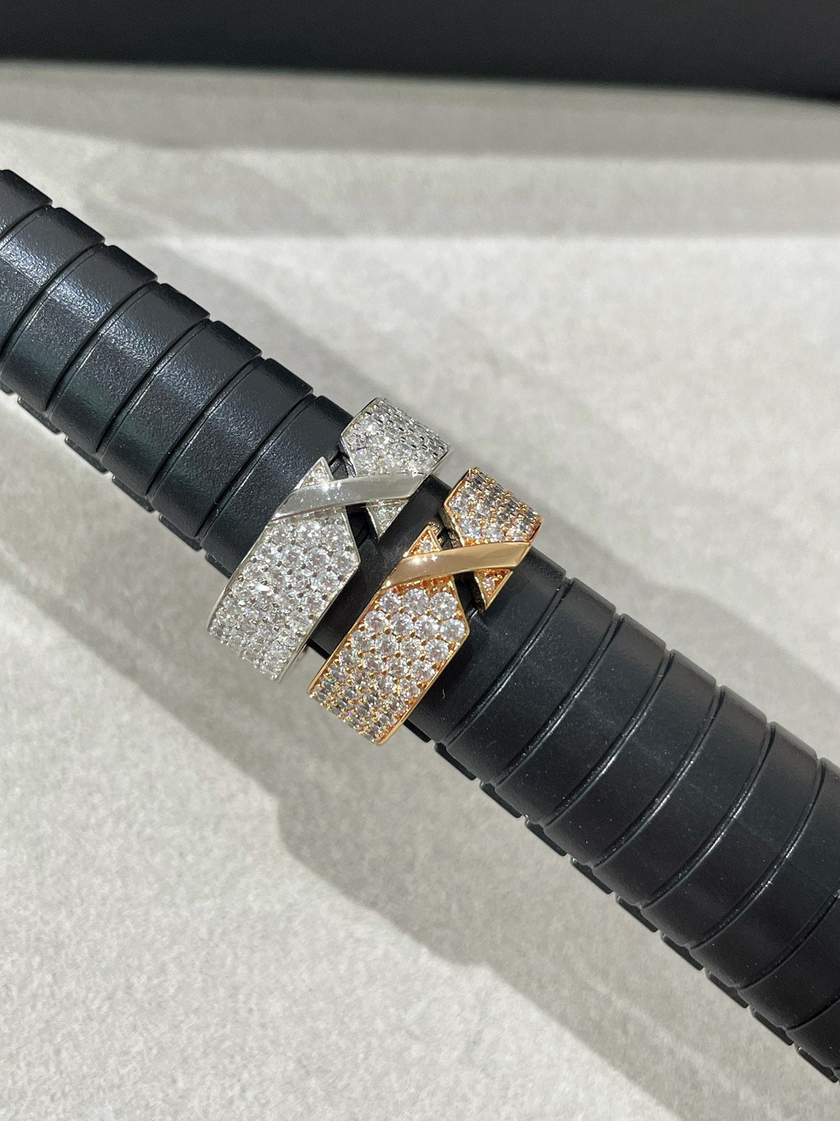 [⭐Aura]LIENS EVIDENCE  DIAMOND PAVED RING