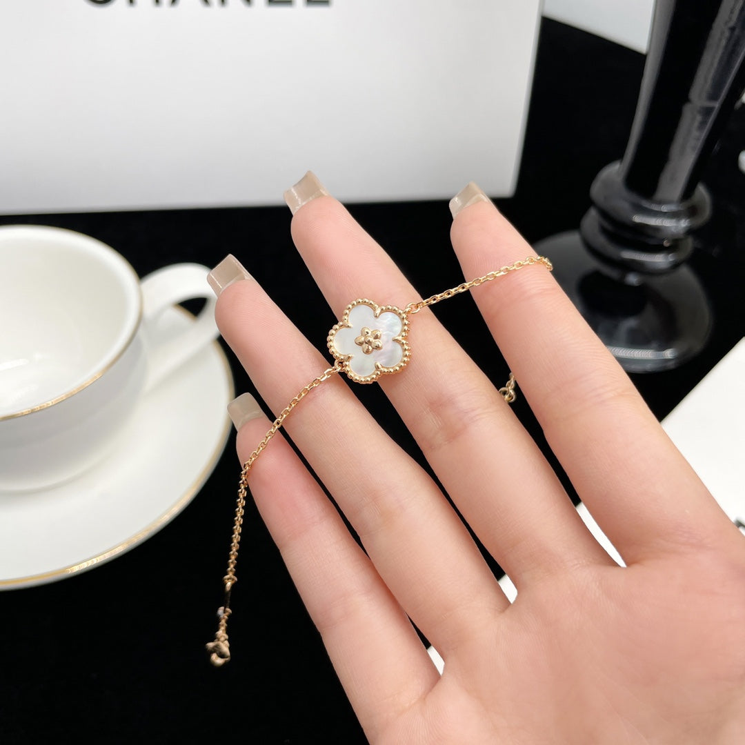 [⭐Aura]LUCKY SPRING ROSE GOLD MOP BRACELET