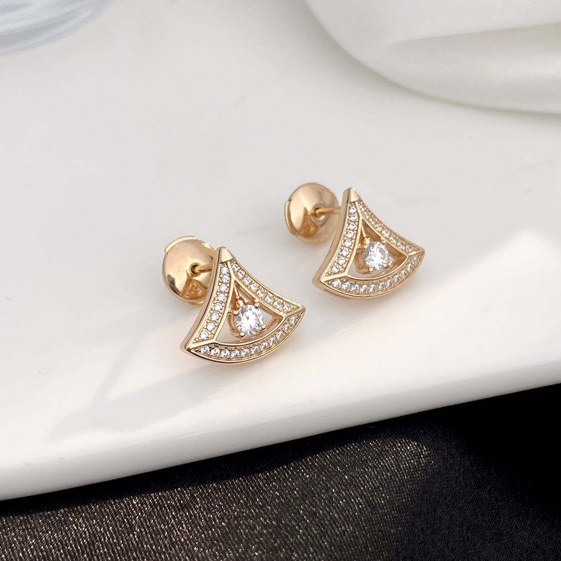 [⭐Aura]DREAM MINI DIAMOND STUD EARRINGS