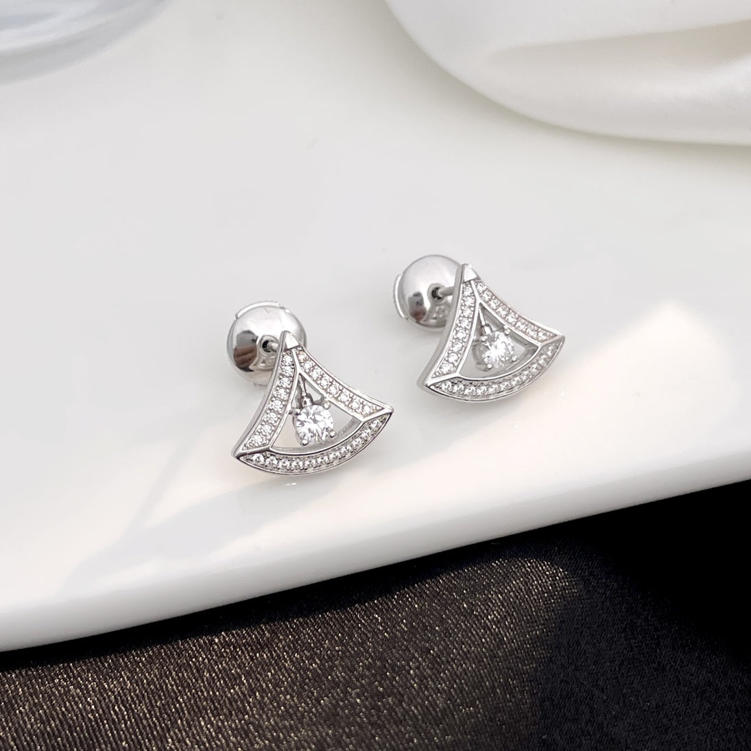 [⭐Aura]DREAM MINI DIAMOND STUD EARRINGS