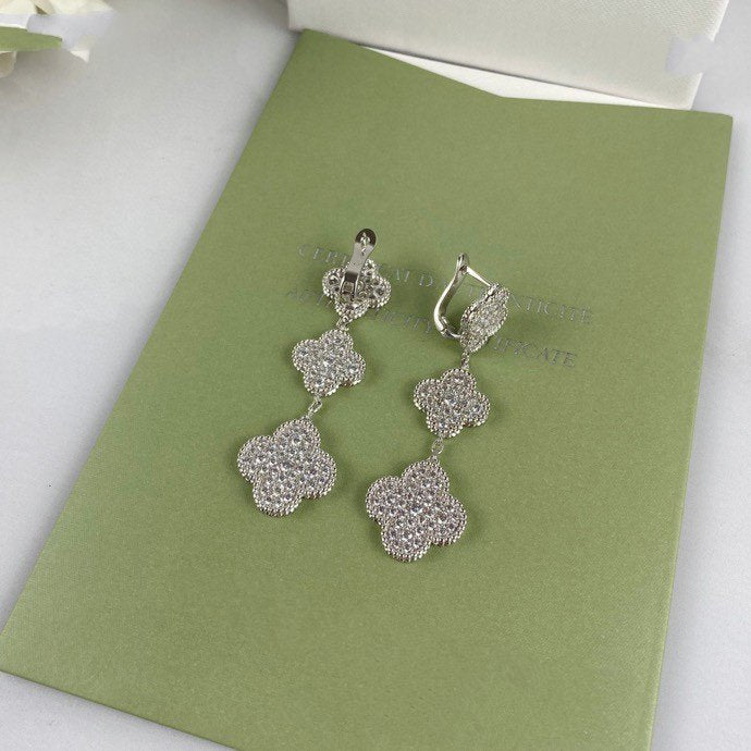 [⭐Aura]CLOVER 3 MOTIF DIAMOND SILVER DROP EARRINGS