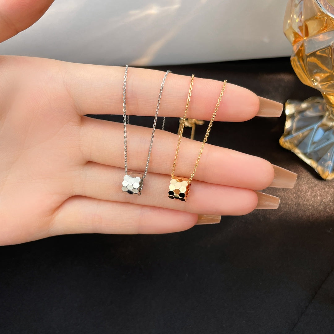[⭐Aura]BEE MINI NECKLACE