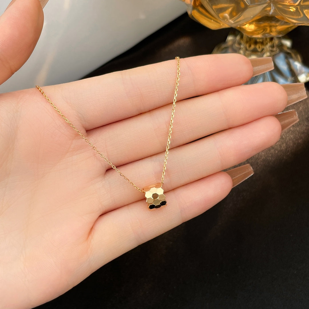 [⭐Aura]BEE MINI NECKLACE