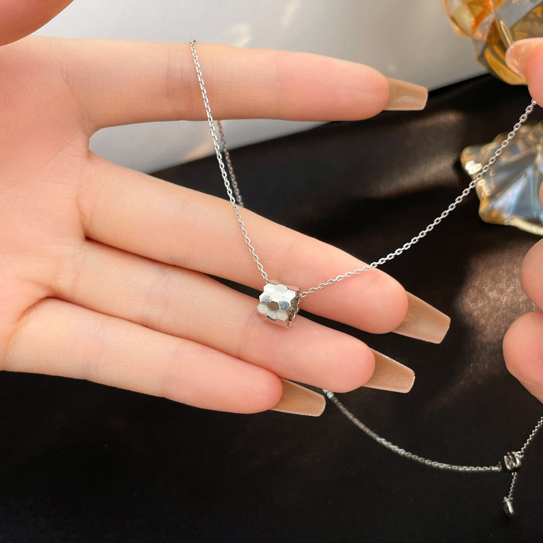 [⭐Aura]BEE MINI NECKLACE