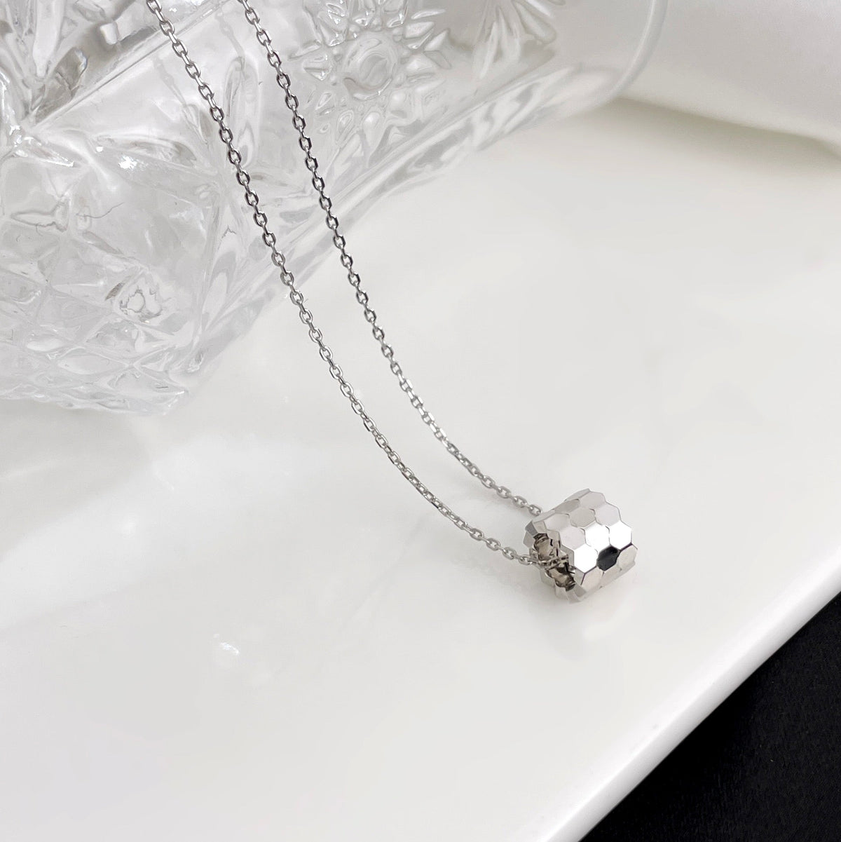 [⭐Aura]BEE MINI NECKLACE