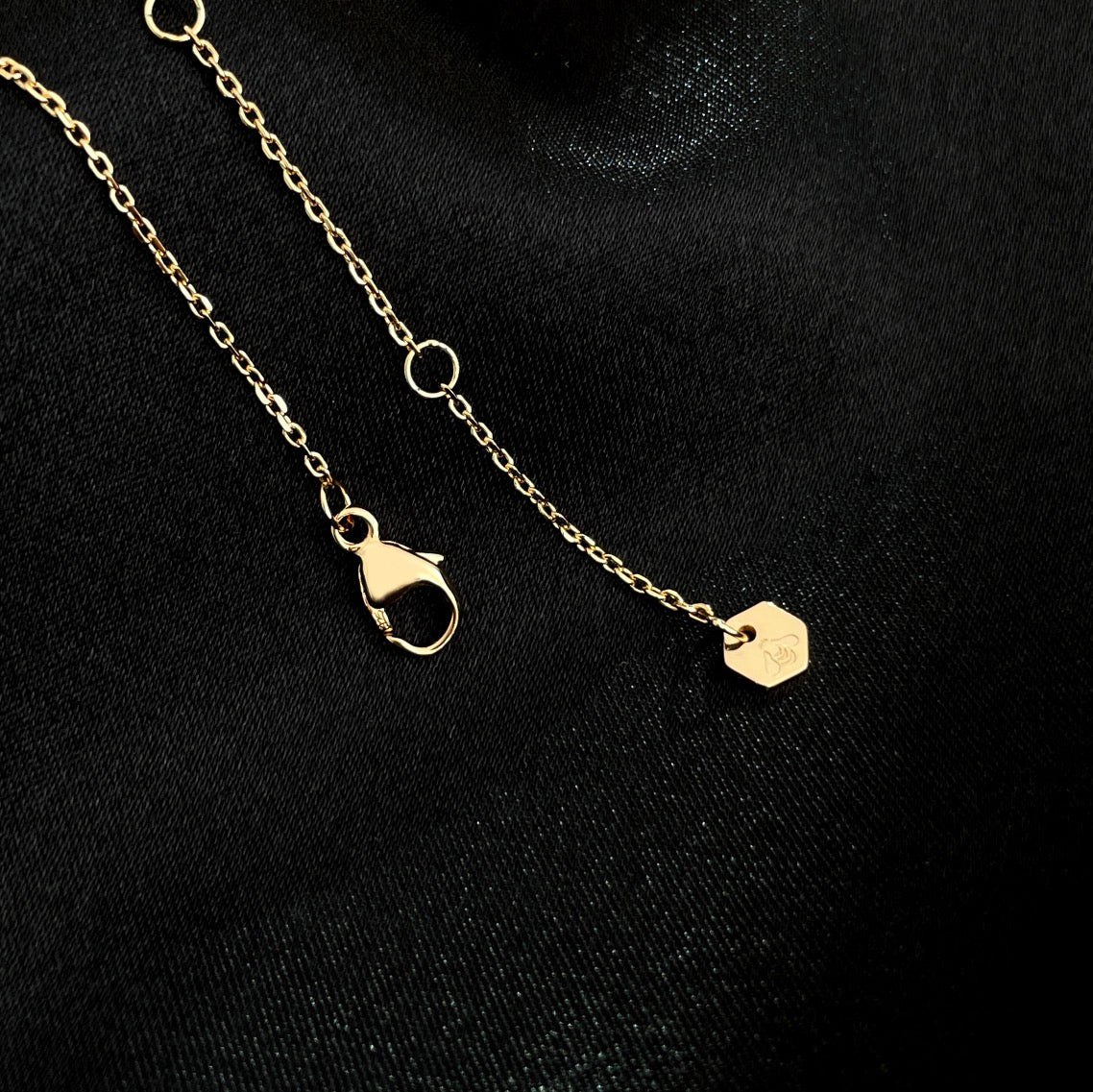 [⭐Aura]BEE MINI NECKLACE