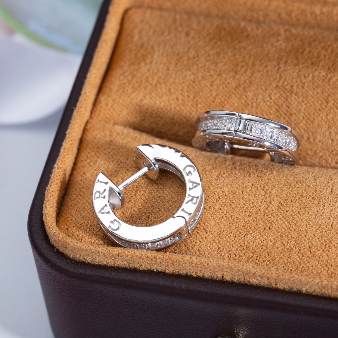 [⭐Aura]ZERO 1 MINI SILVER DIAMOND EARRINGS