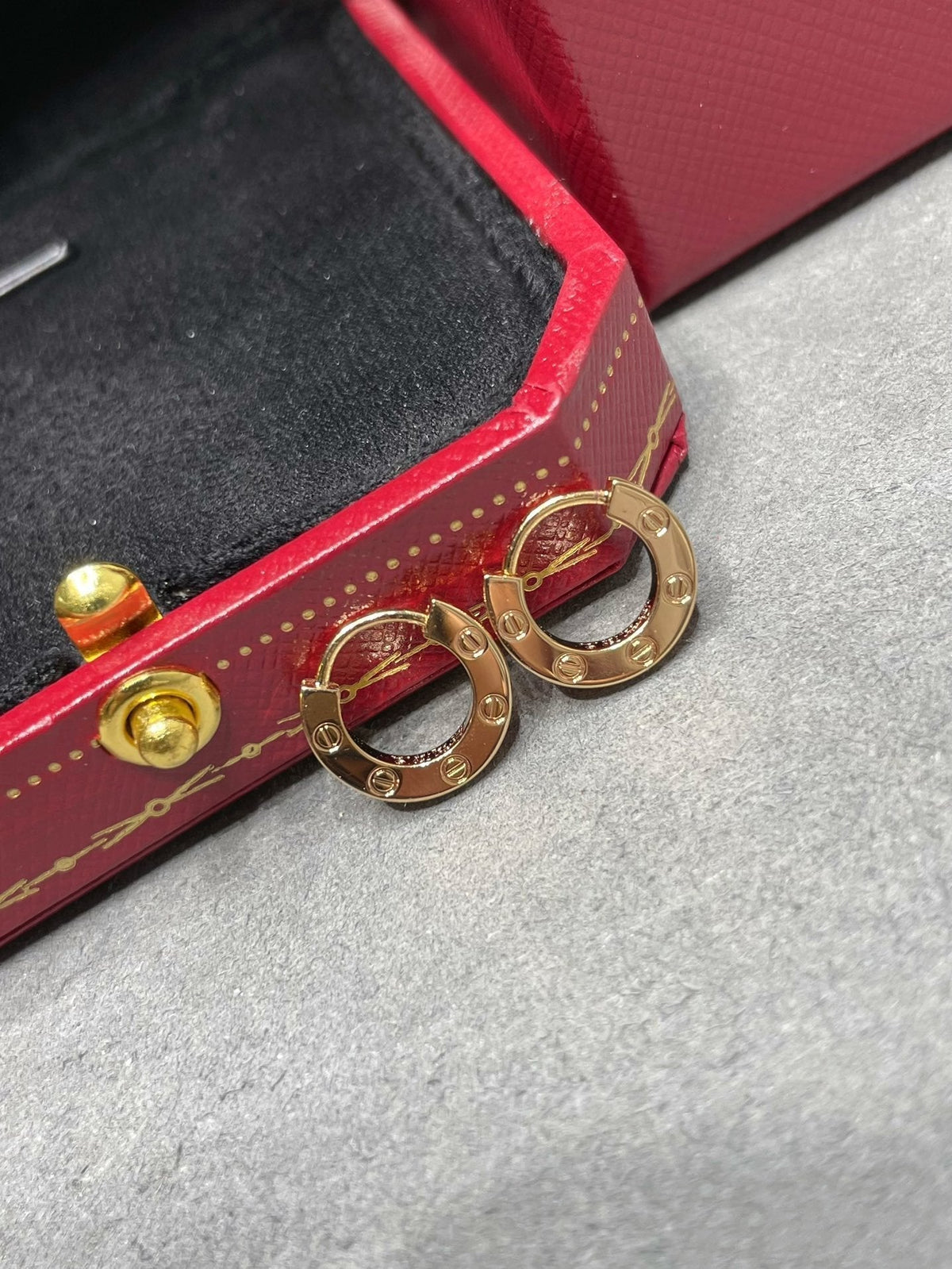 [⭐Aura]LOVE MINI EARRINGS