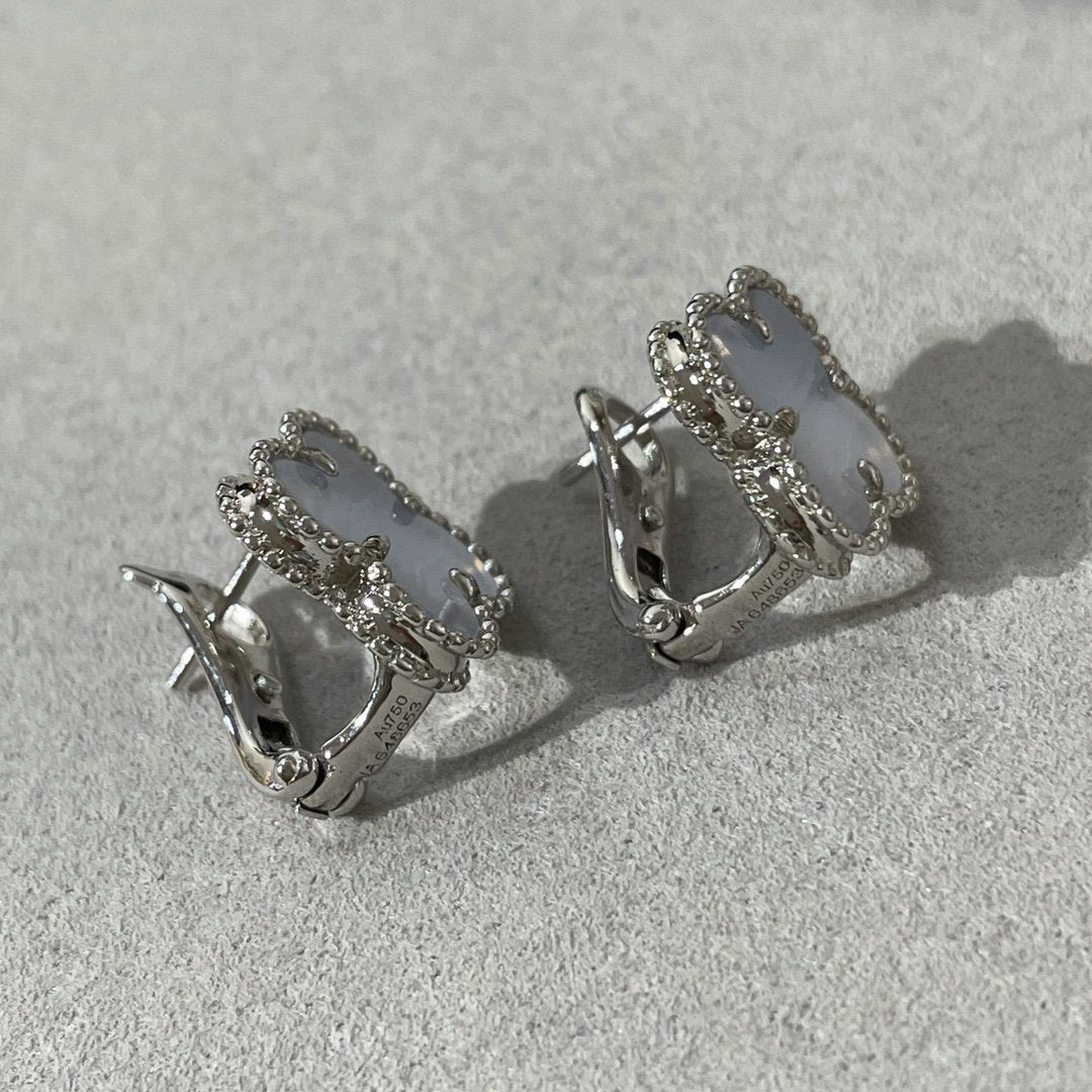 [⭐Aura]CLOVER CHALCEDONY SILVER STUD EARRINGS