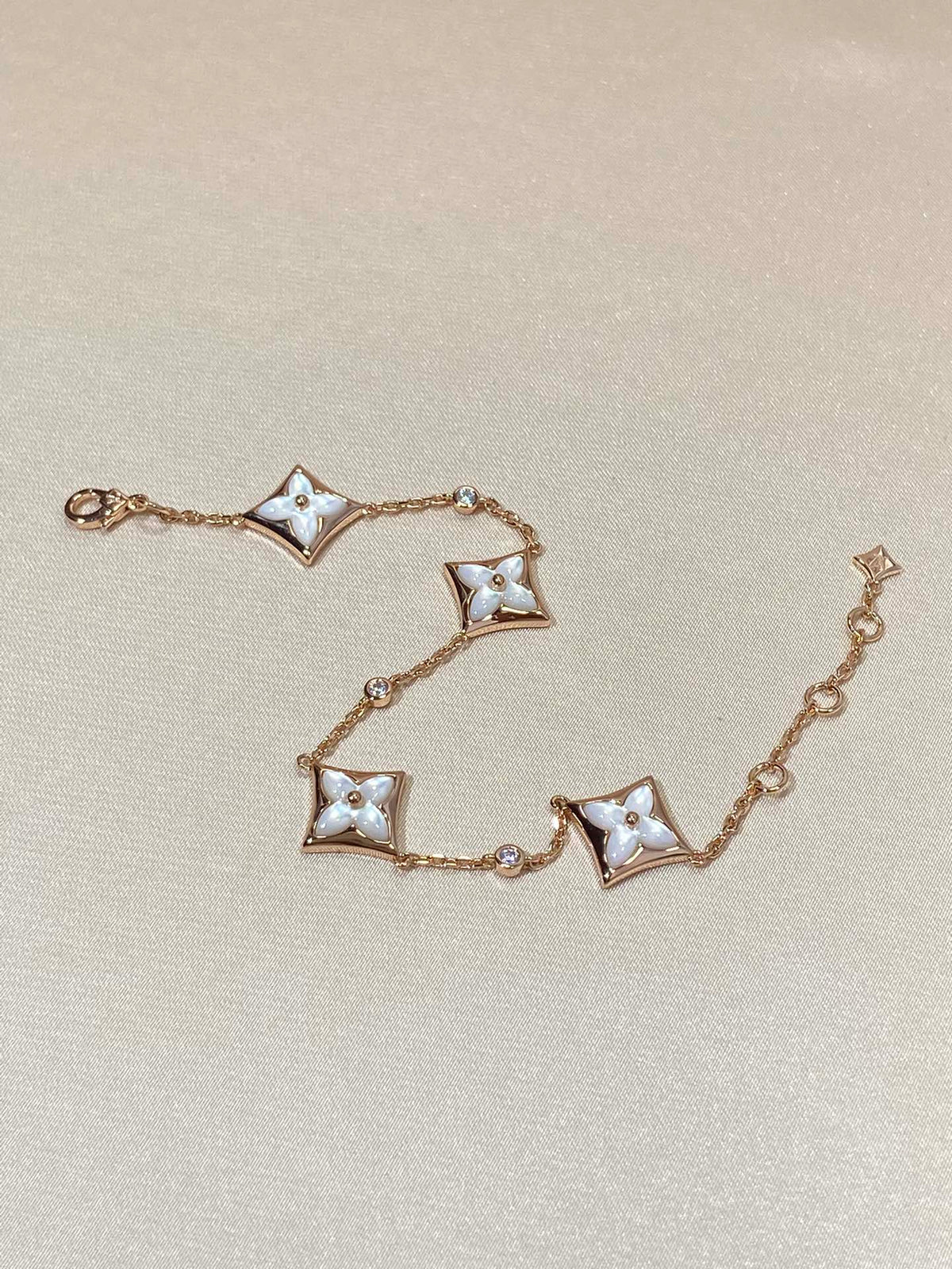 [⭐Aura]STAR 4 MOTIF MOP DIAMOND PINK GOLD BRACELET