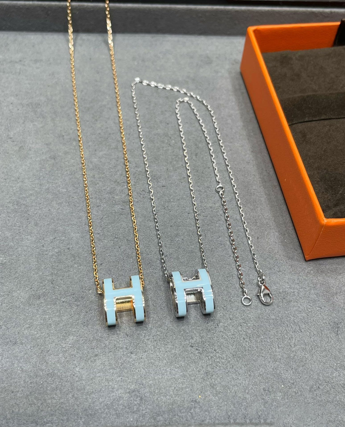 [⭐Aura]POP H SKY BLUE NECKLACE