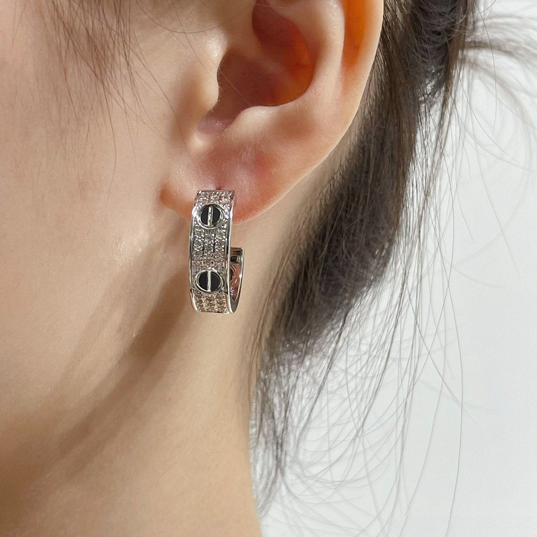 [⭐Aura]LOVE CERAMIC DIAMOND PAVED SILVER EARRINGS