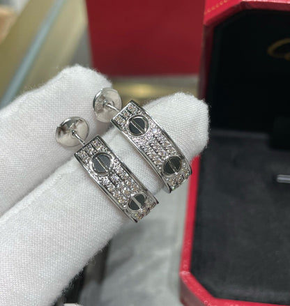 [⭐Aura]LOVE CERAMIC DIAMOND PAVED SILVER EARRINGS