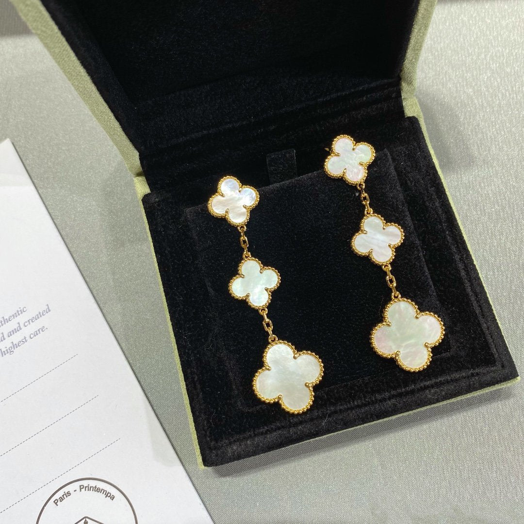 [⭐Aura]CLOVER MOP 3 MOTIFS GOLD EARRINGS