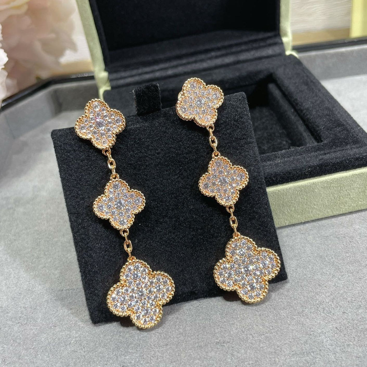 [⭐Aura]CLOVER 3 MOTIFS DIAMOND PAVED ROSE GOLD EARRINGS