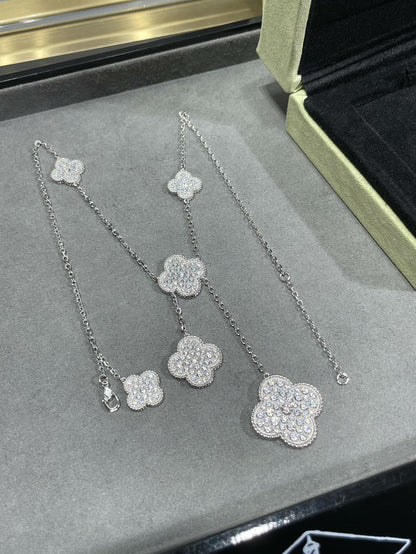 [⭐Aura]CLOVER 6 MOTIF DIAMOND PAVED NECKLACE