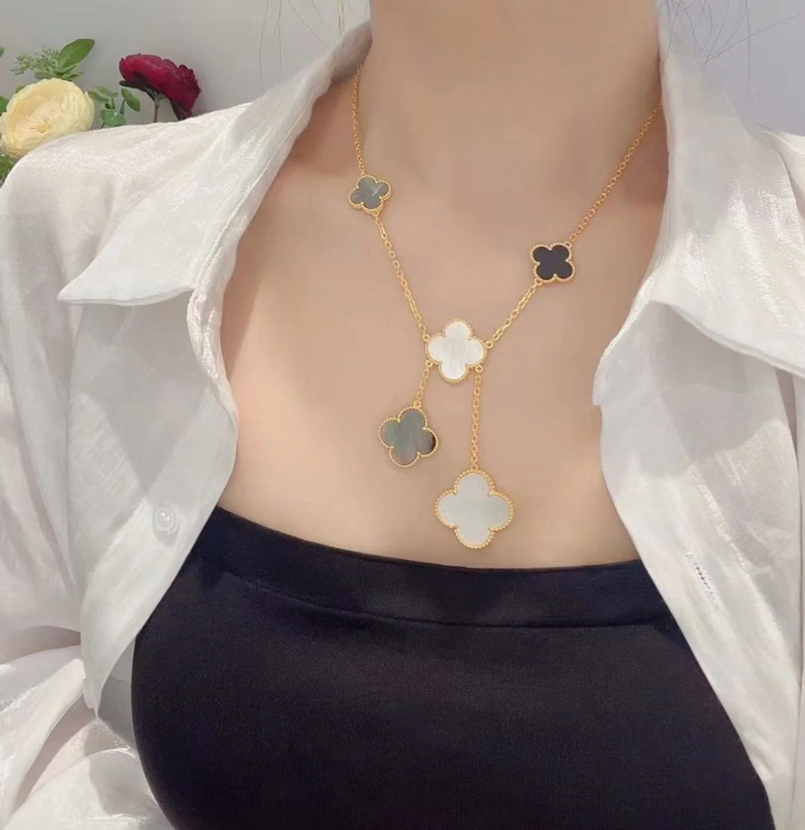 [⭐Aura]CLOVER 6 MOTIF MOP ONYX GOLD NECKLACE