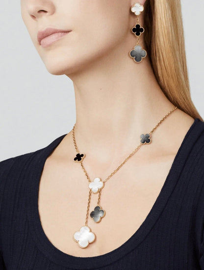 [⭐Aura]CLOVER 3 MOTIF MOP ONYX DARK MOP PINK GOLD EARRINGS