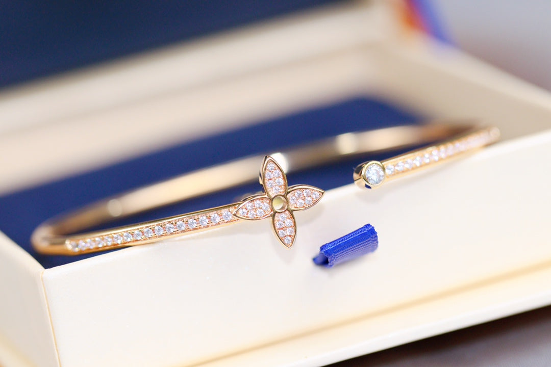 [⭐Aura]IDYLLE PINK GOLD OPEN BRACELET DIAMOND PAVED