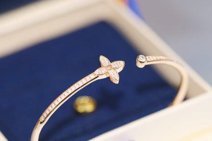 [⭐Aura]IDYLLE PINK GOLD OPEN BRACELET DIAMOND PAVED