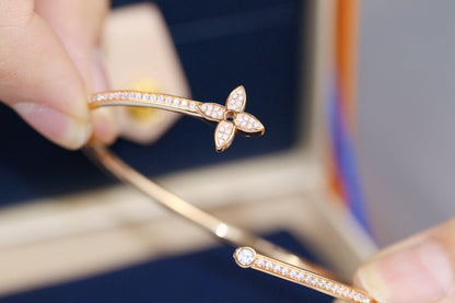 [⭐Aura]IDYLLE PINK GOLD OPEN BRACELET DIAMOND PAVED
