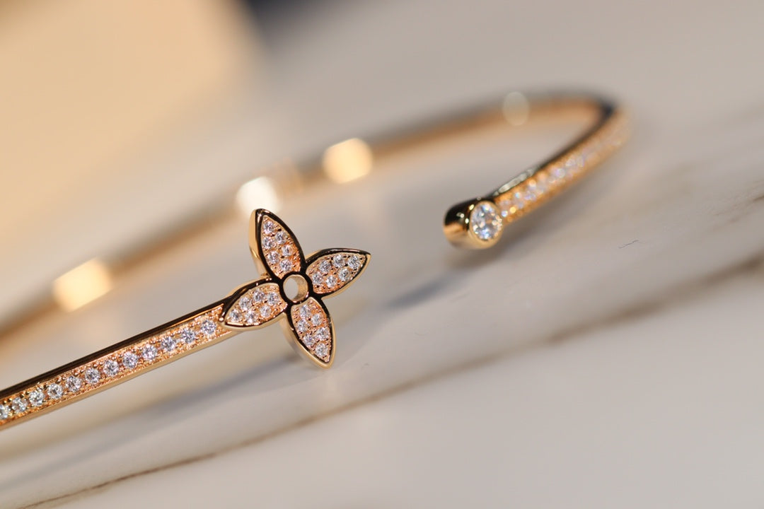 [⭐Aura]IDYLLE GOLD OPEN BRACELET DIAMOND PAVED