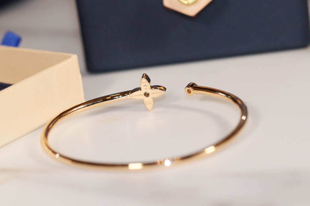 [⭐Aura]IDYLLE GOLD OPEN BRACELET DIAMOND PAVED