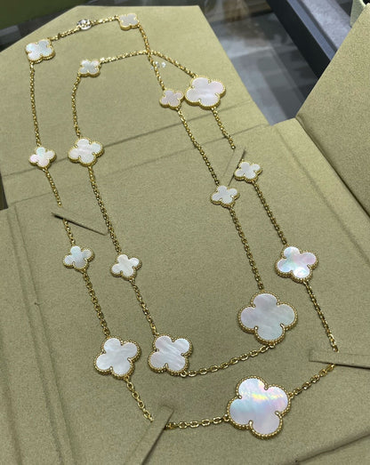 [⭐Aura]CLOVER 16 MOTIF WHITE MOP GOLD NECKLACE