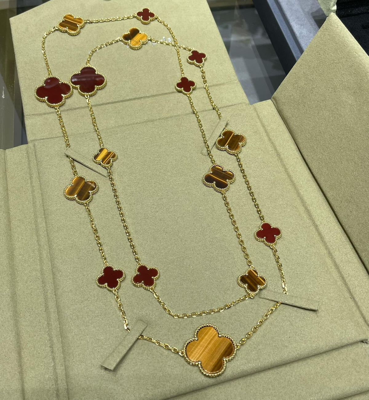 [⭐Aura]CLOVER 16 MOTIF CARNELIAN TIGER EYE ROSE GOLD NECKLACE