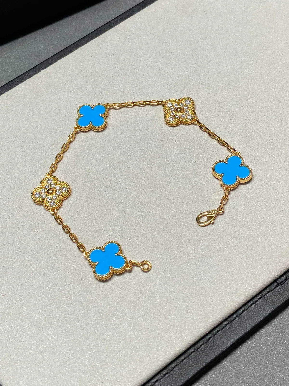 [⭐Aura] CLOVER 5 MOTIF BLUE AGATE BRACELET COLLECTION