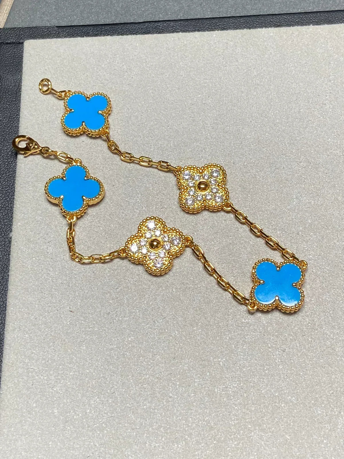 [⭐Aura] CLOVER 5 MOTIF BLUE AGATE BRACELET COLLECTION