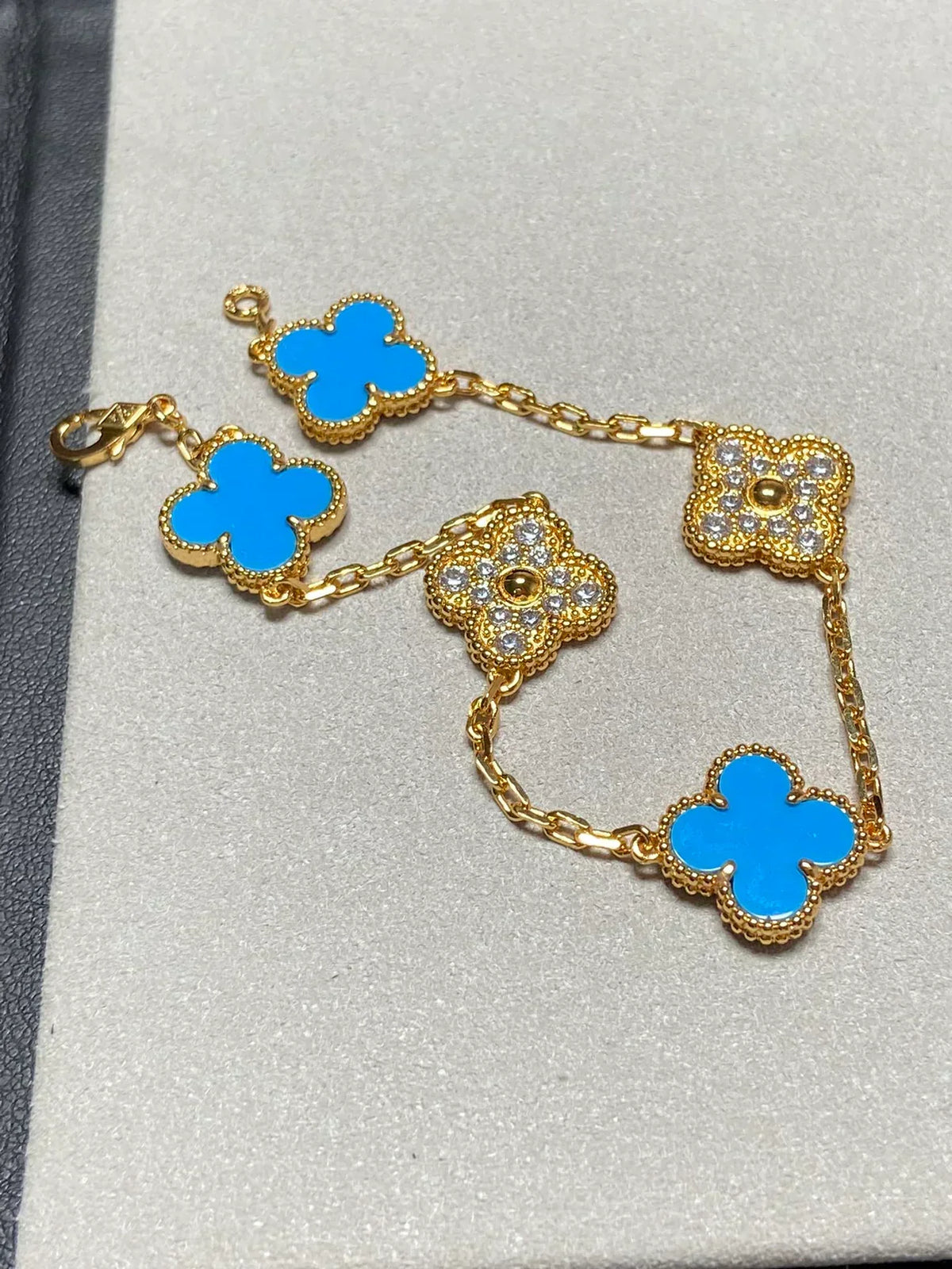 [⭐Aura] CLOVER 5 MOTIF BLUE AGATE BRACELET COLLECTION