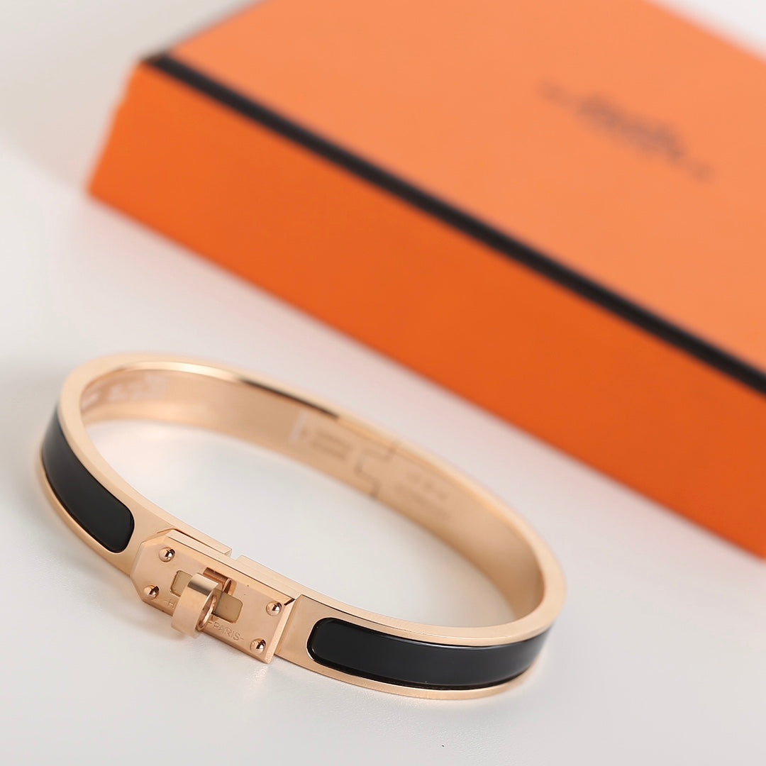 [⭐Aura]HM KELLY BLACK BRACELET
